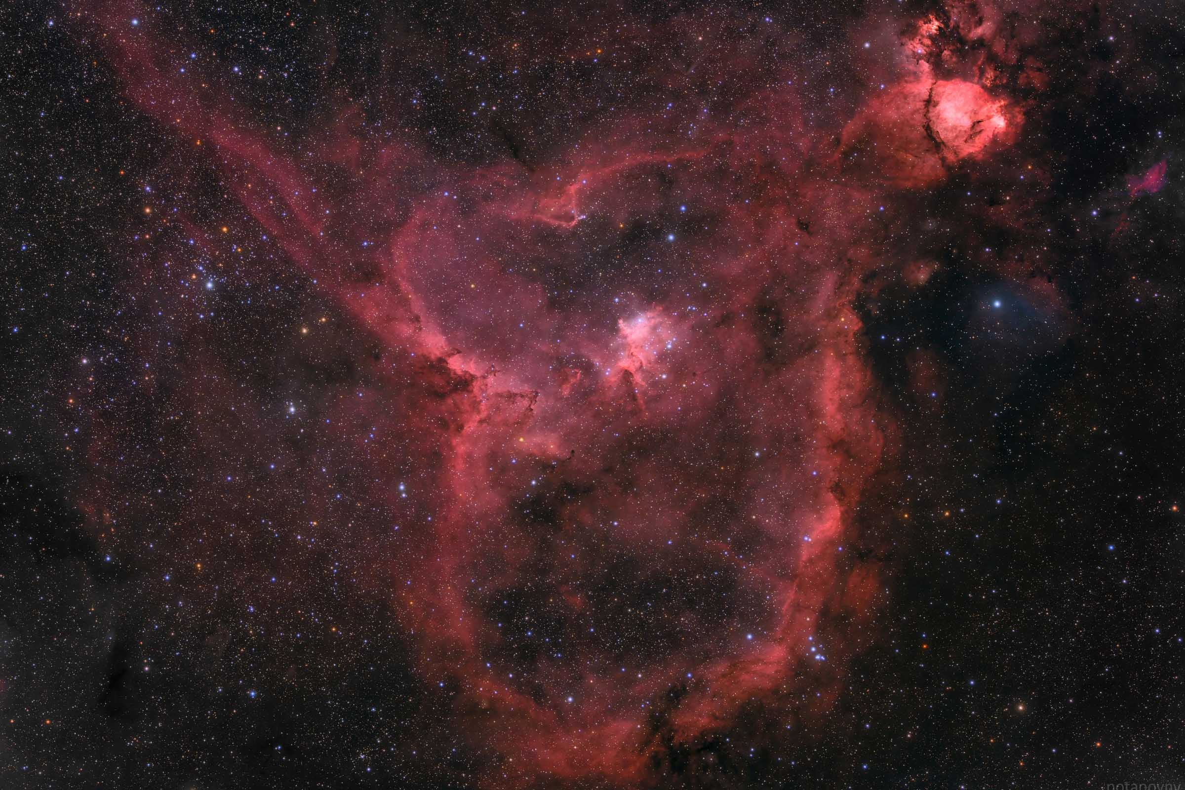 Туманность Сердце IC1805