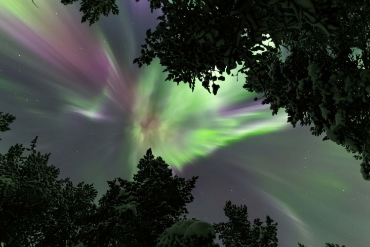 Новый год 2027 под Северным сиянием